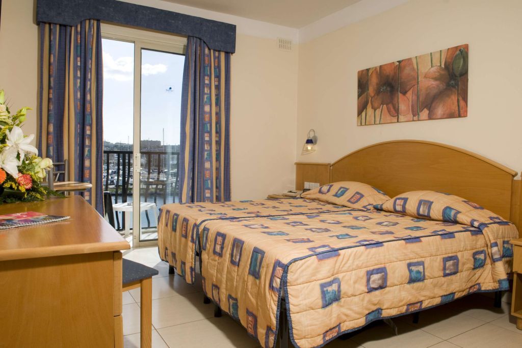 Bayview By St Hotel 3*